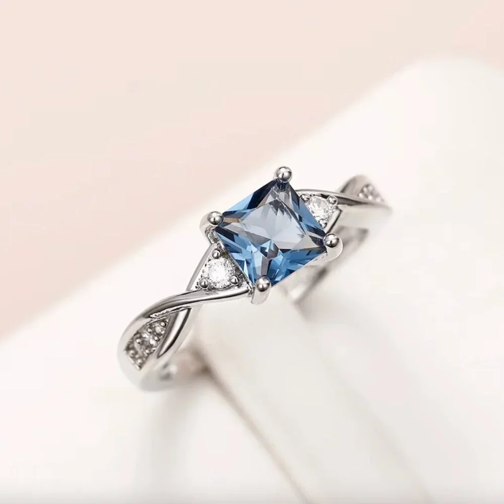 NEW 18k White Gold Blue Sapphire Princess Cut Diamond Ring
